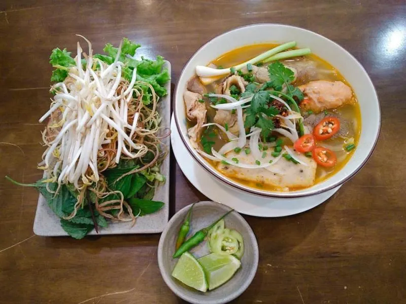 Top 6 Quán bún bò Huế ngon nhất Quận 11, TP. HCM