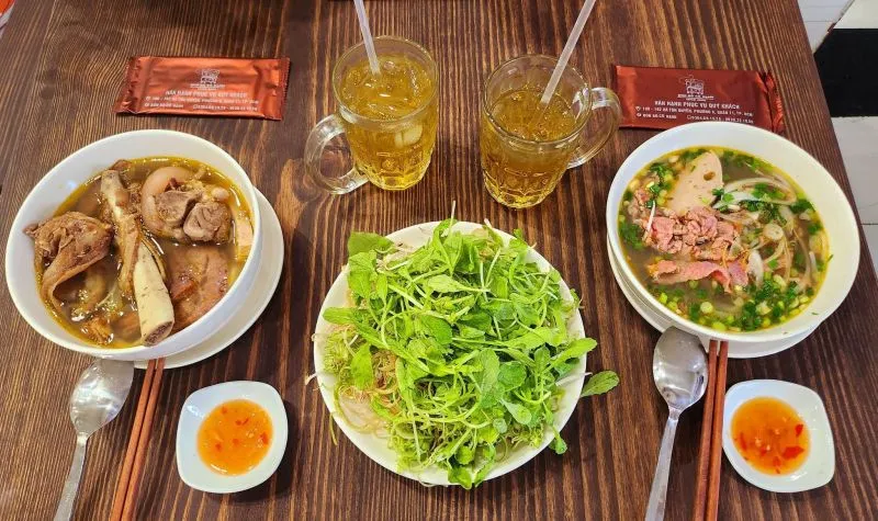 Top 6 Quán bún bò Huế ngon nhất Quận 11, TP. HCM