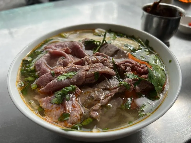 Top 6 Quán bún bò Huế ngon nhất Quận 11, TP. HCM