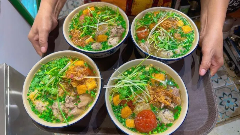 Top 8 Quán bún riêu ngon ở Quận 1, TP. HCM