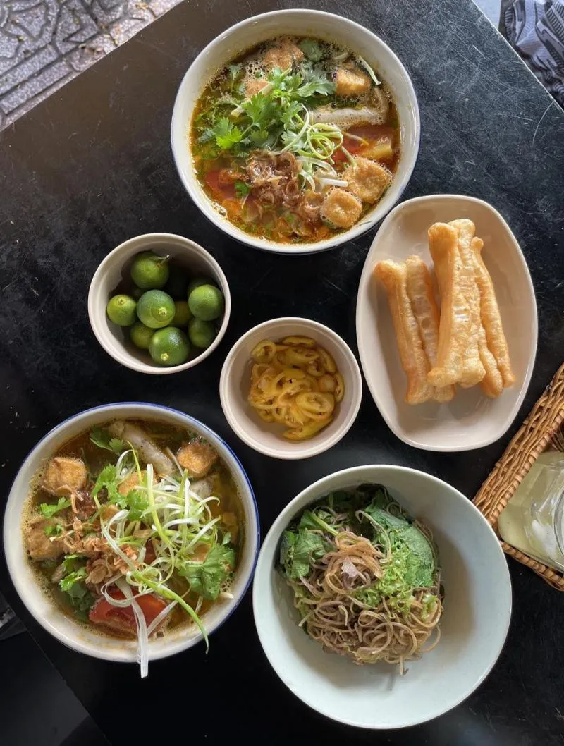 Top 8 Quán bún riêu ngon ở Quận 1, TP. HCM