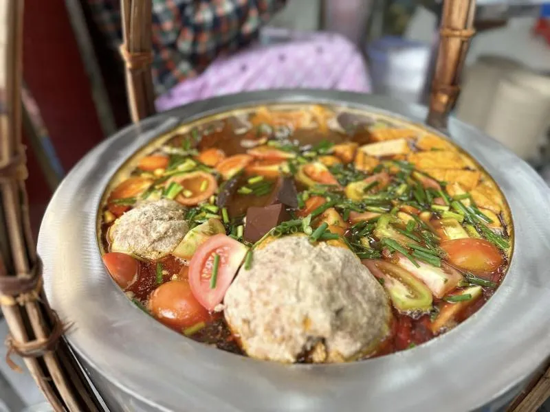 Top 8 Quán bún riêu ngon ở Quận 1, TP. HCM