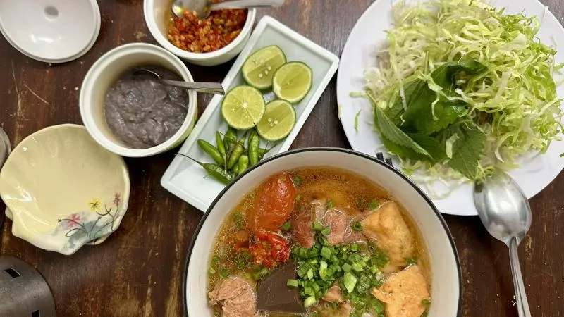 Top 8 Quán bún riêu ngon ở Quận 1, TP. HCM