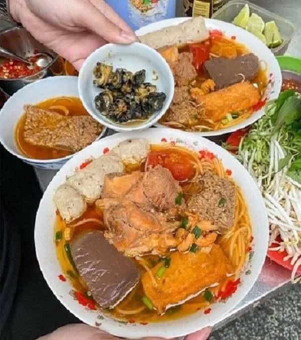 Top 8 Quán bún riêu ngon ở Quận 1, TP. HCM